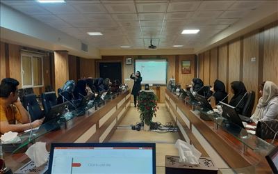 برگزاری دوره آموزشی آزمون های عملی میکروبیولوژِی مواد غذایی توسط مدیریت غذا و دارو