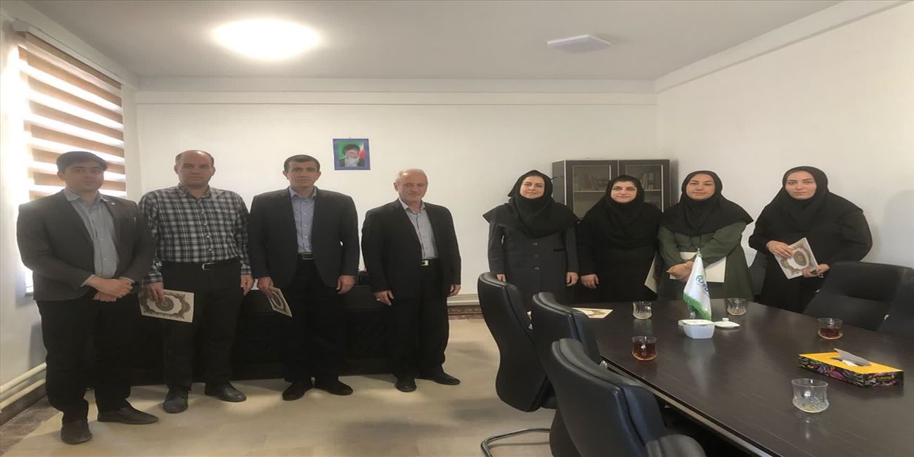 دکتر مجتهدی به مناسبت 24 مهرماه و روز جهانی غذا از کارشناسان اداره نظارت بر مواد خوراکی آشامیدنی و بهداشتی تقدیر کردد