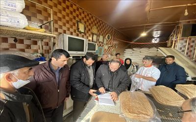 پخت نان لواش کامل در تعدادی از نوانوایی های شهرستان مراغه با تلاش مدیریت غذا و دارو